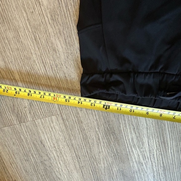 Lululemon Athletica Black On The Fly 27”L Pants with Drawstring - Picture 8 of 10